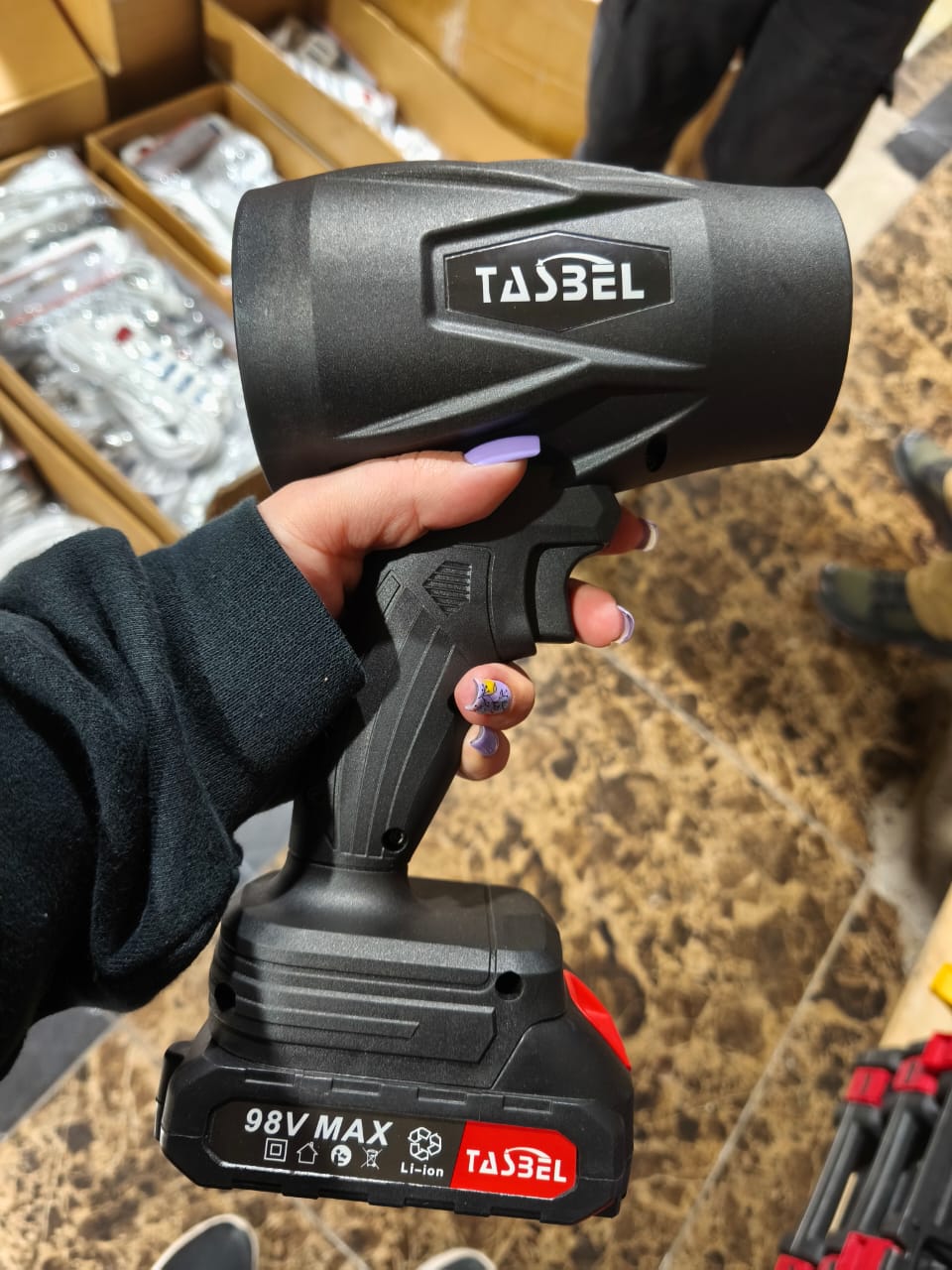 Turbosoplador™ – ¡Limpieza Extrema en la Palma de tu Mano!